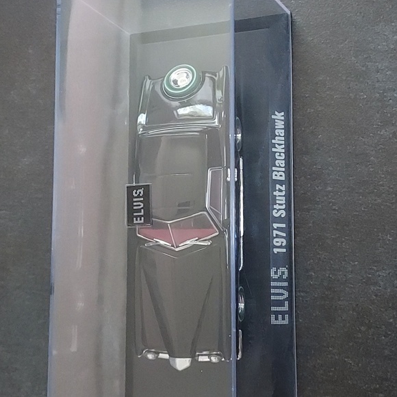 Elvis commemorative Blackhawk - Picture 8 of 10